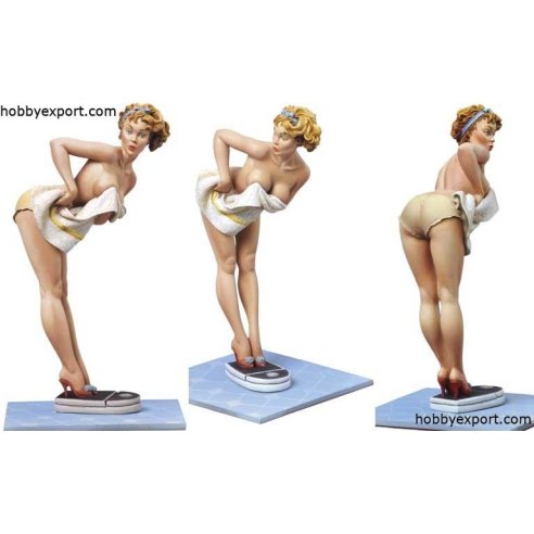 Andrea miniatures 	80mm KIT  PIN UP SERIES WEIGHT WATCHER