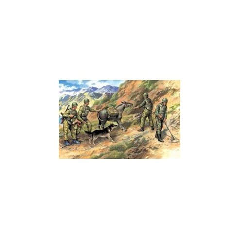 ICM - 1:35 - Soviet Sappers (1979-1988) (4 figures - 3 soldiers, 1 sapper, donkey figure, dog figure) 35031