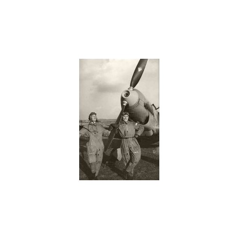 1:32 German Luftwaffe Cadets (1939-1945) (3 figures) (100% new molds)