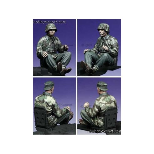 Alpine Miniatures  	1 35 KIT (MAQUETTE) SD.KFZ. 251 DRIVER DIFFERENT HEADS INCL.