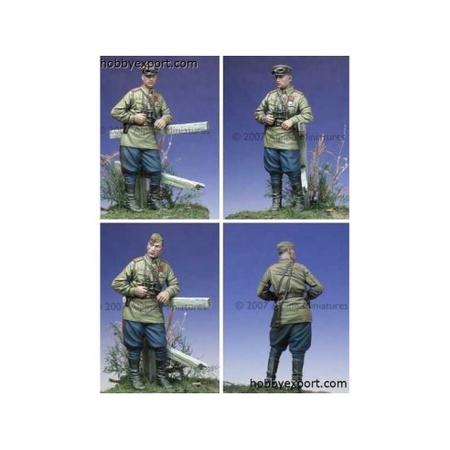 Alpine Miniatures 	1 35 KIT (MAQUETTE) RUSSIAN OFFICER, 19431945 DIFFERENT HEADS INCL.